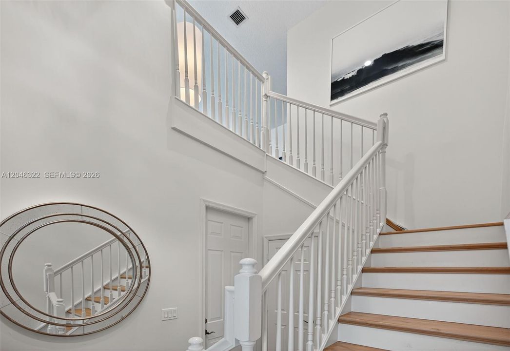 En Venta: $520,000 (2 camas, 2 baños, 1144 Pies cuadrados)