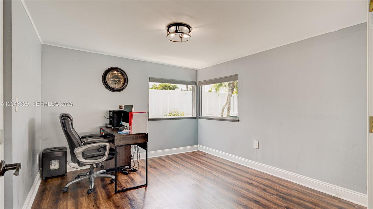 For Rent: $4,500 (3 beds, 2 baths, 1652 Square Feet)
