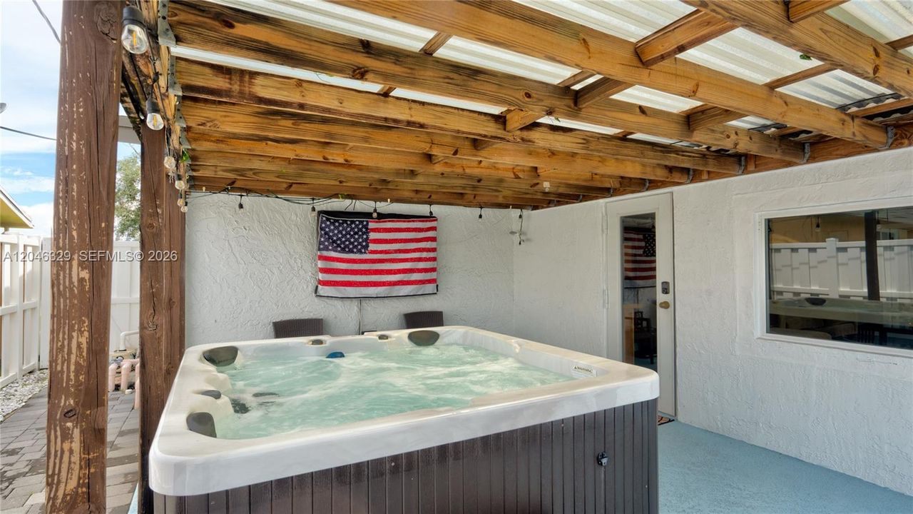 For Rent: $4,500 (3 beds, 2 baths, 1652 Square Feet)