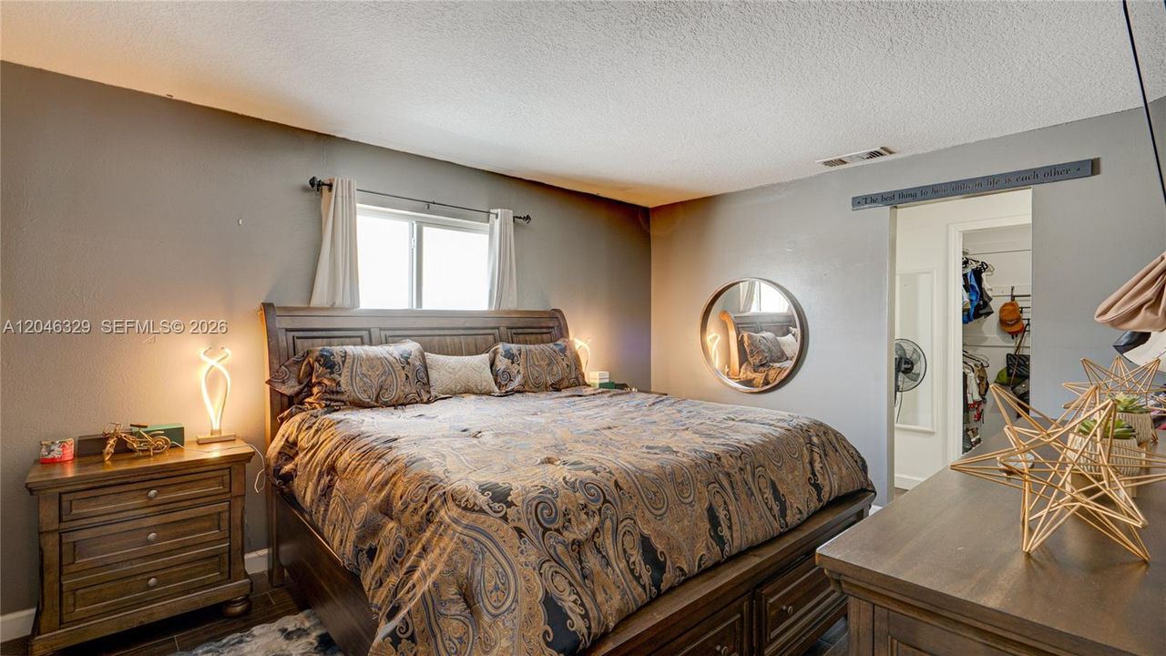 For Rent: $4,500 (3 beds, 2 baths, 1652 Square Feet)