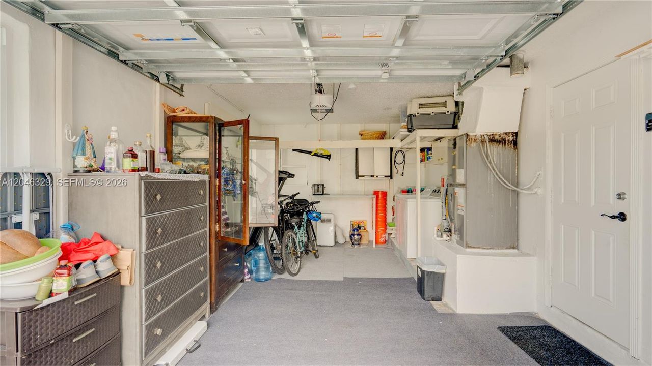 For Rent: $4,500 (3 beds, 2 baths, 1652 Square Feet)