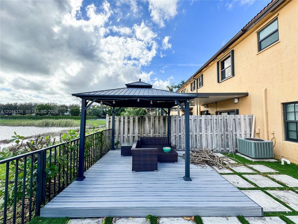 В аренду: $2,700 (3 спален, 2 ванн, 1628 Квадратных фут)