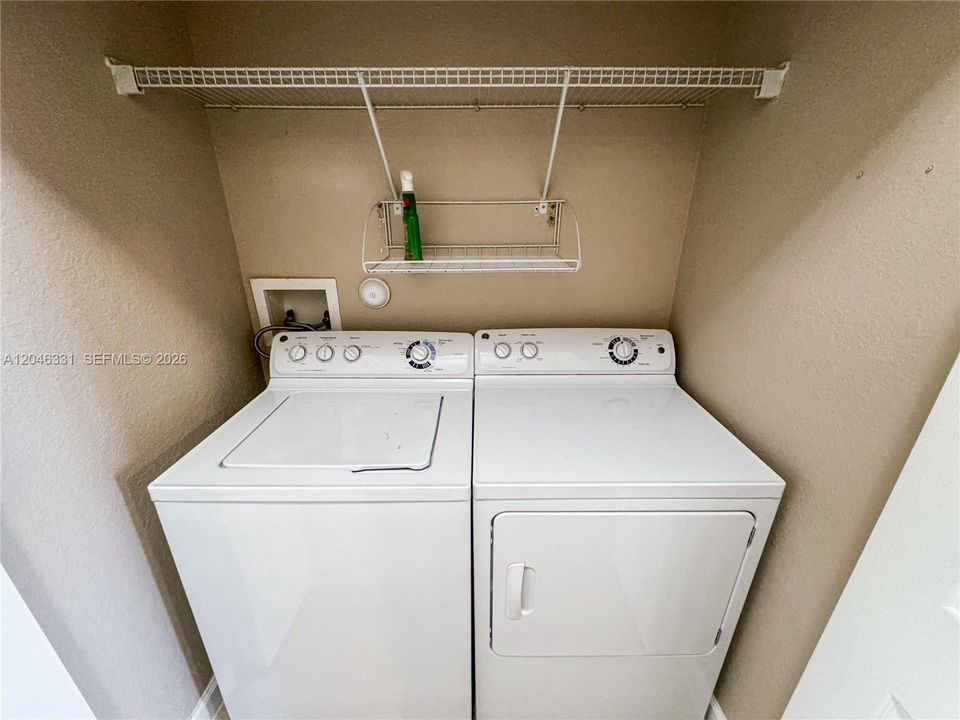 В аренду: $2,700 (3 спален, 2 ванн, 1628 Квадратных фут)