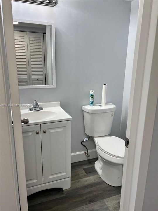 For Sale: $109,000 (1 beds, 1 baths, 720 Square Feet)