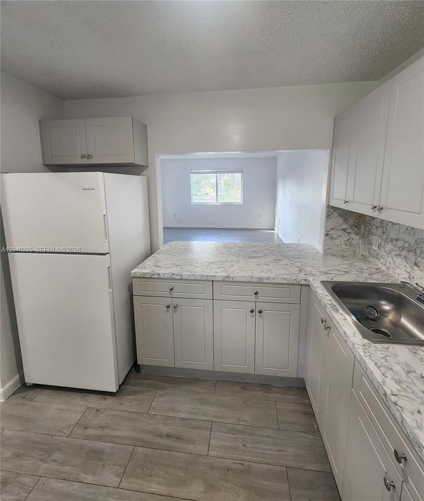 For Rent: $1,900 (2 beds, 1 baths, 434568 Square Feet)
