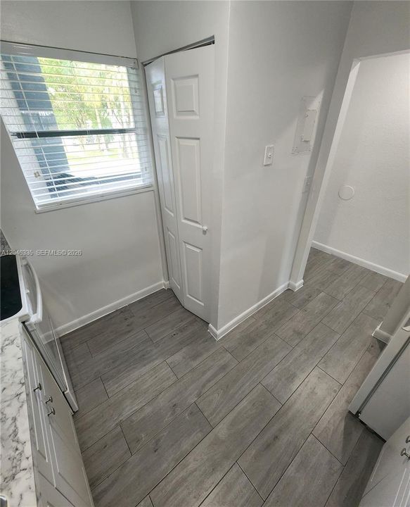 For Rent: $1,900 (2 beds, 1 baths, 434568 Square Feet)