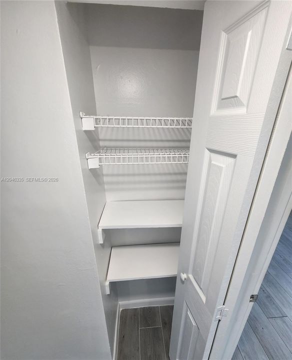 For Rent: $1,900 (2 beds, 1 baths, 434568 Square Feet)