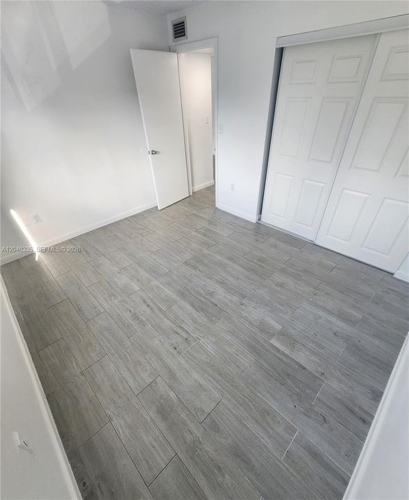 For Rent: $1,900 (2 beds, 1 baths, 434568 Square Feet)