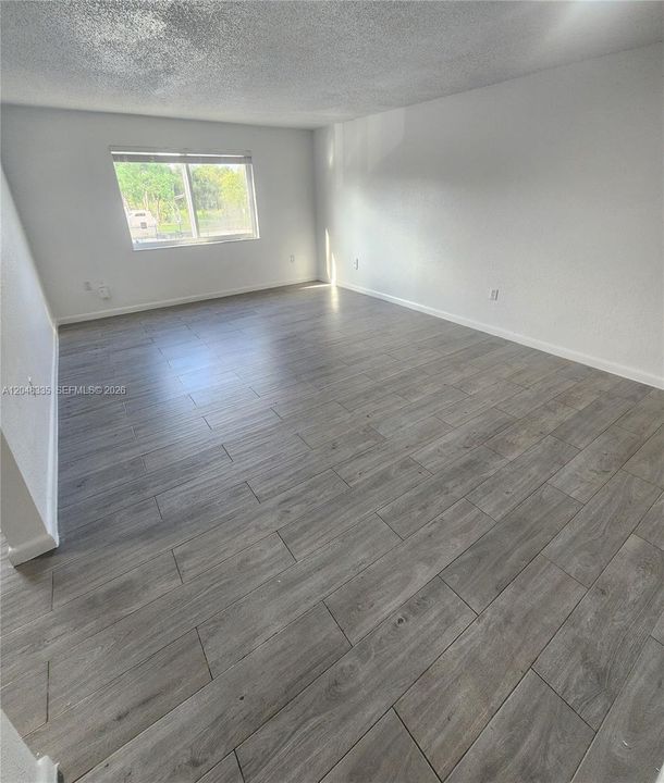 For Rent: $1,900 (2 beds, 1 baths, 434568 Square Feet)