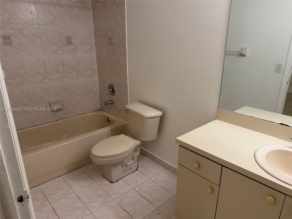 В аренду: $2,400 (2 спален, 2 ванн, 1150 Квадратных фут)
