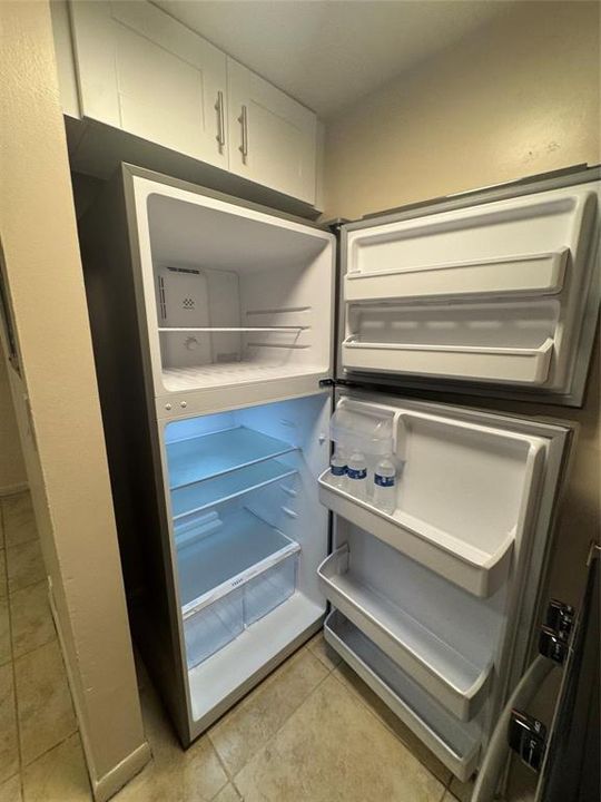2074 open fridge