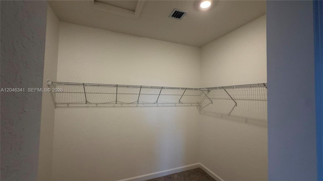 В аренду: $4,700 (5 спален, 3 ванн, 3105 Квадратных фут)