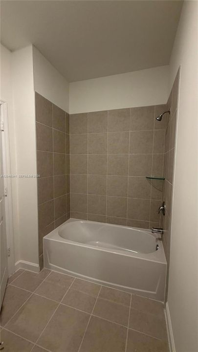 В аренду: $4,700 (5 спален, 3 ванн, 3105 Квадратных фут)