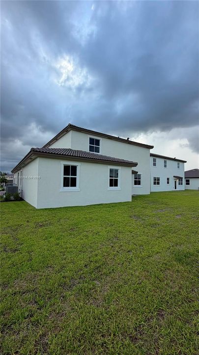 В аренду: $4,700 (5 спален, 3 ванн, 3105 Квадратных фут)