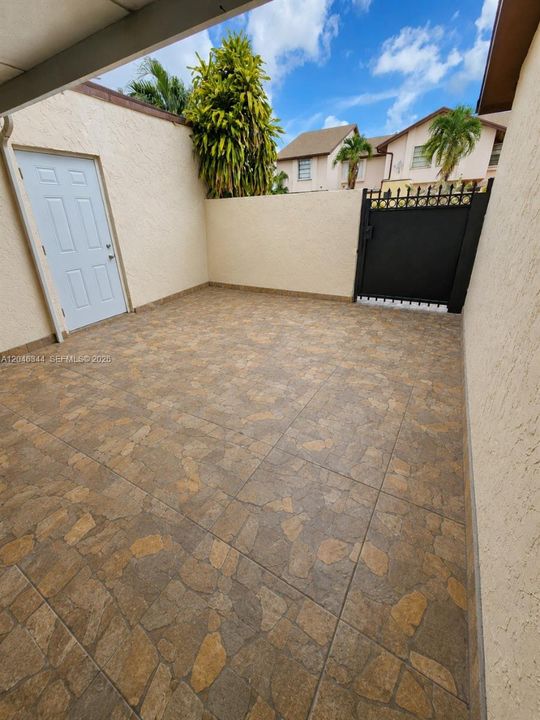 En Venta: $324,000 (3 camas, 2 baños, 0 Pies cuadrados)