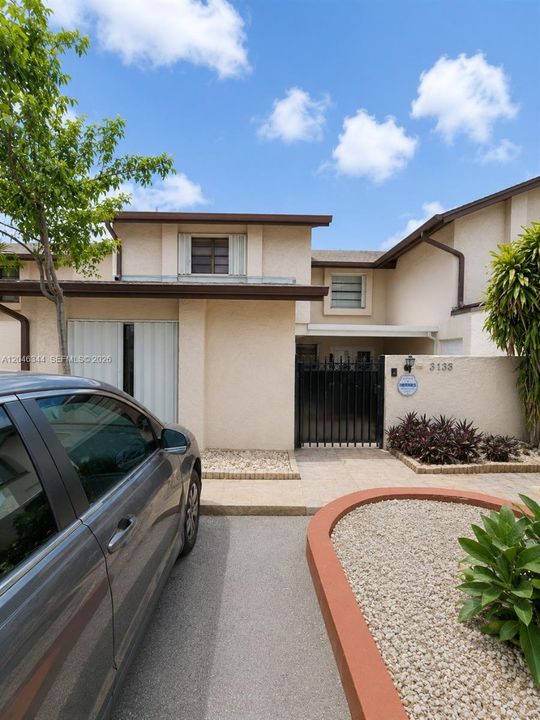 En Venta: $324,000 (3 camas, 2 baños, 0 Pies cuadrados)