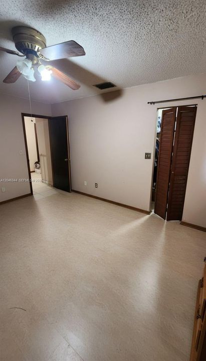 En Venta: $324,000 (3 camas, 2 baños, 0 Pies cuadrados)