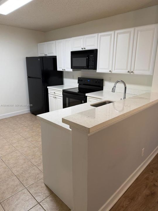 For Rent: $1,725 (1 beds, 1 baths, 784 Square Feet)