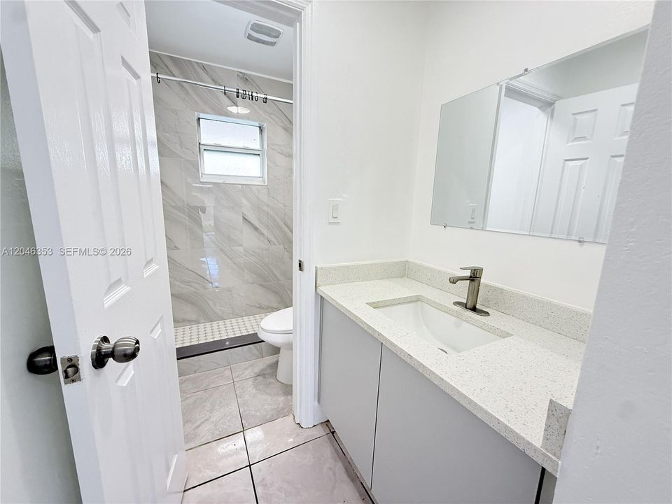 For Rent: $1,100 (1 beds, 1 baths, 600 Square Feet)