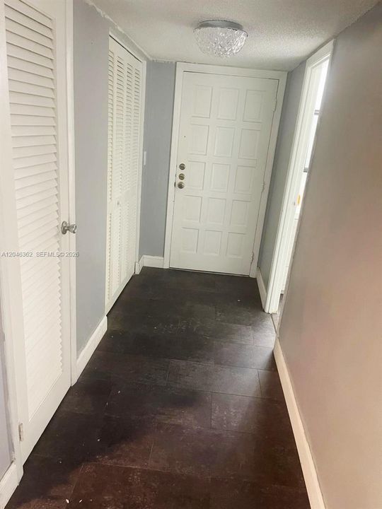 В аренду: $1,500 (1 спален, 1 ванн, 870 Квадратных фут)
