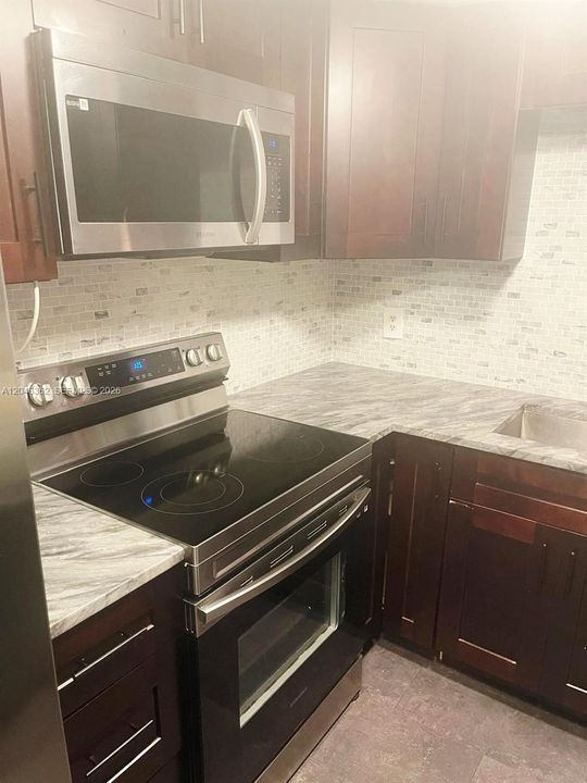 В аренду: $1,500 (1 спален, 1 ванн, 870 Квадратных фут)