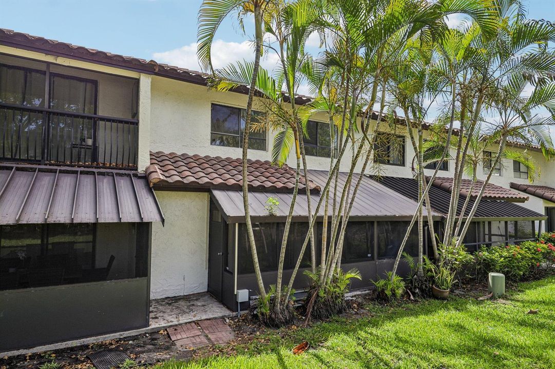 27-web-or-mls-NW 2nd Ave-S2906-027