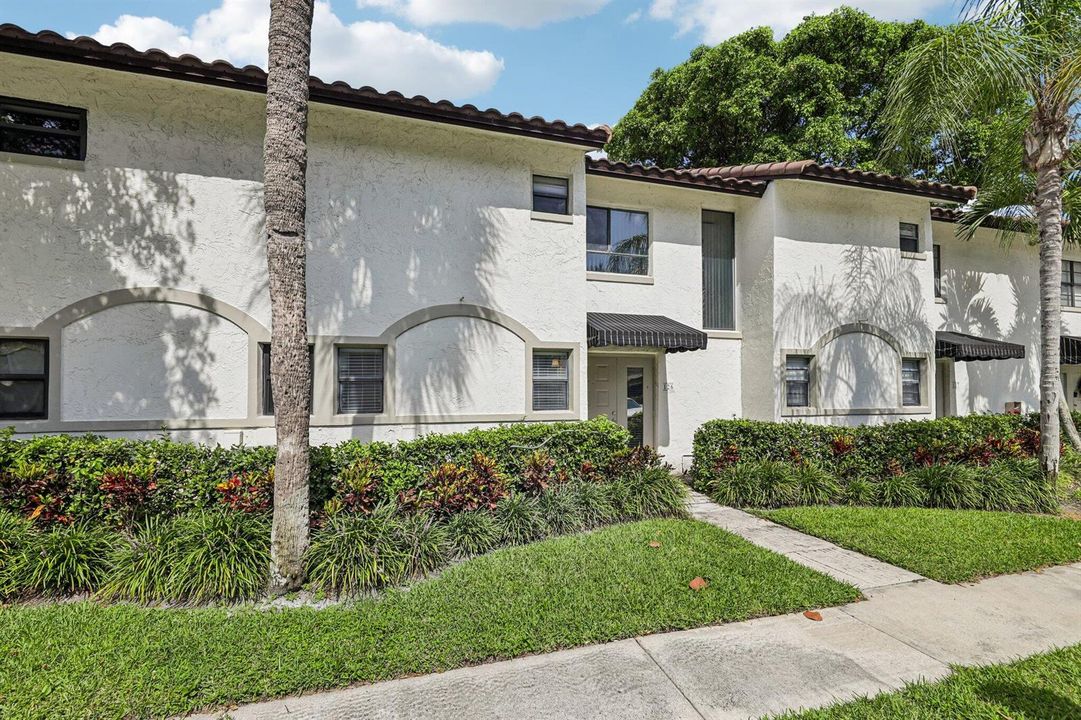 2-web-or-mls-NW 2nd Ave-S2906-002