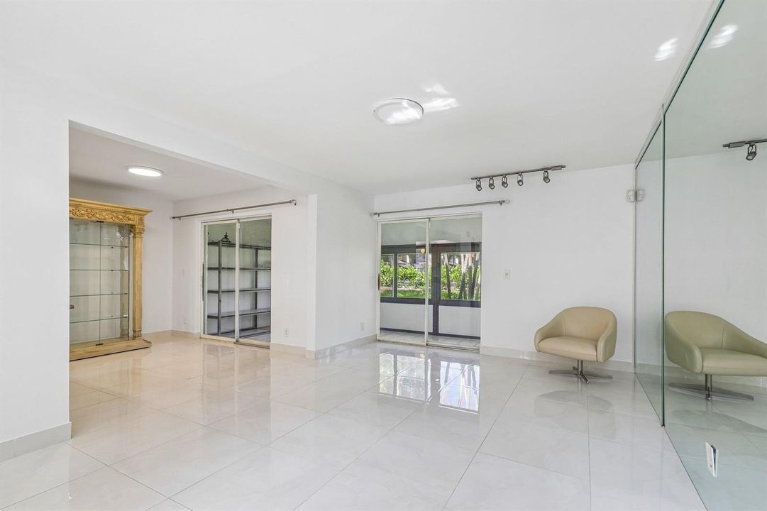6-web-or-mls-NW 2nd Ave-S2906-006