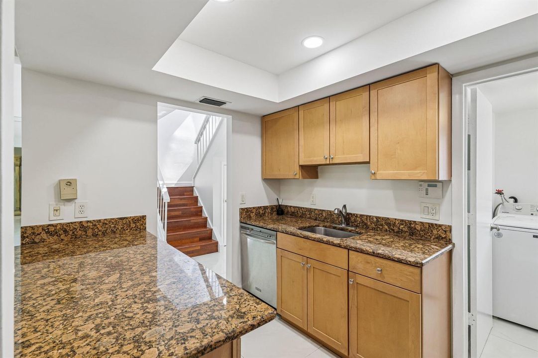 13-web-or-mls-NW 2nd Ave-S2906-013