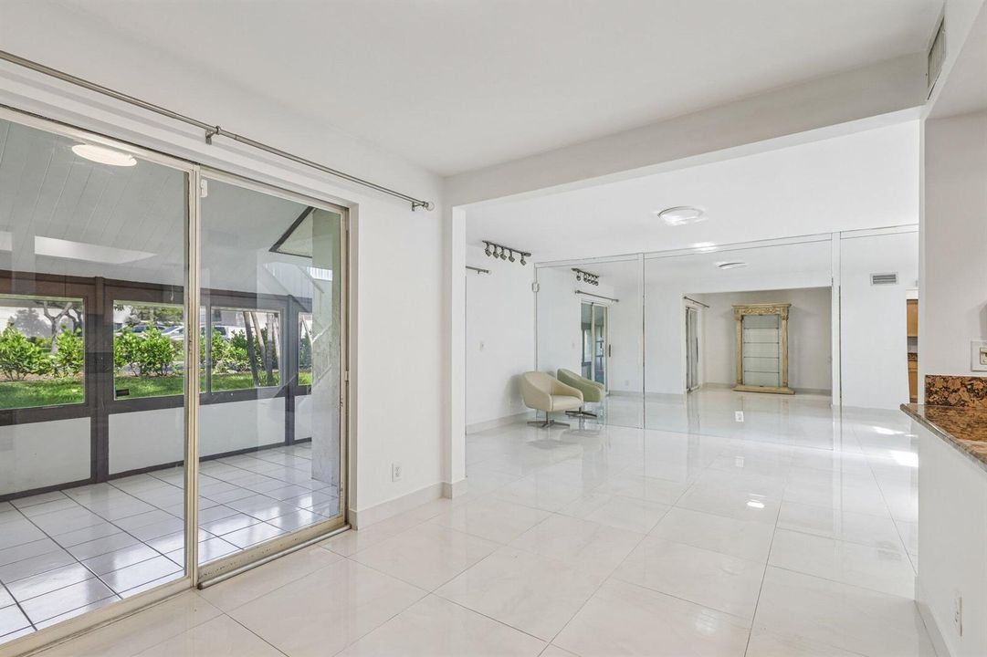 7-web-or-mls-NW 2nd Ave-S2906-007