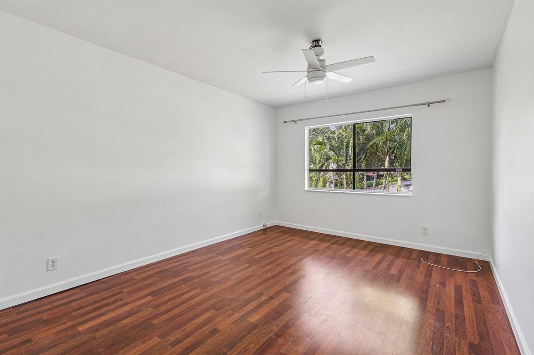 20-web-or-mls-NW 2nd Ave-S2906-020
