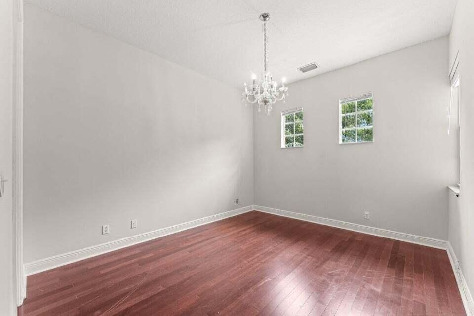 210 2ND BEDROOM