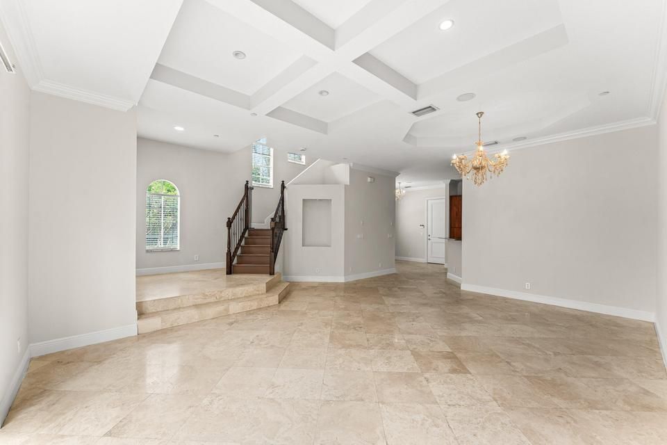 210 LIVING AREA 3