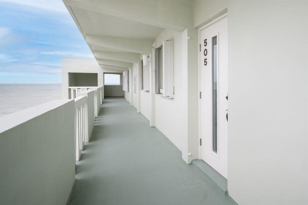 2-web-or-mls-4049 Ocean Dr 505--2