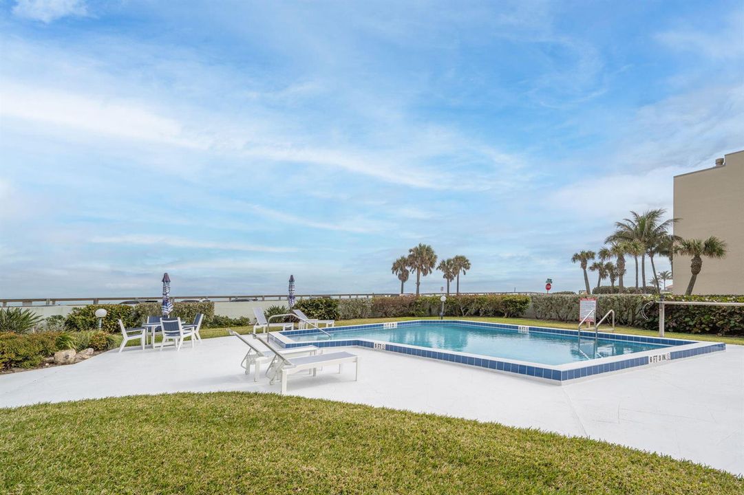 27-web-or-mls-4049 Ocean Dr 505--29