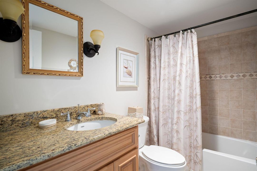 19-web-or-mls-4049 Ocean Dr 505--22