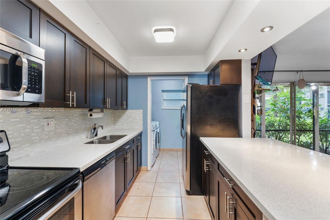 For Rent: $2,300 (2 beds, 2 baths, 1235 Square Feet)