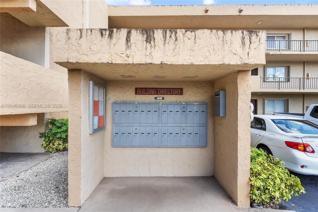 For Rent: $2,300 (2 beds, 2 baths, 1235 Square Feet)