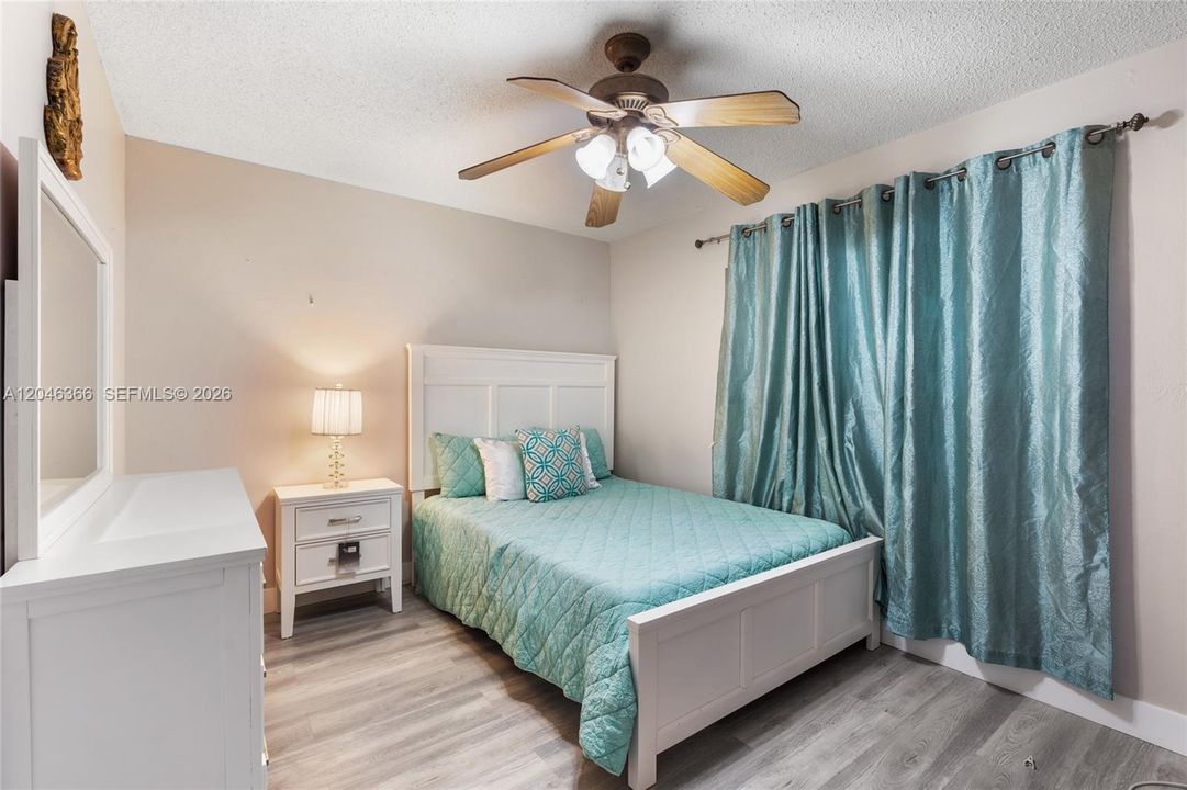 For Rent: $2,300 (2 beds, 2 baths, 1235 Square Feet)