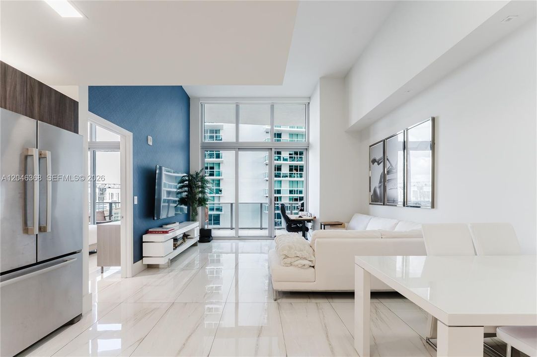 For Rent: $3,500 (1 beds, 1 baths, 710 Square Feet)