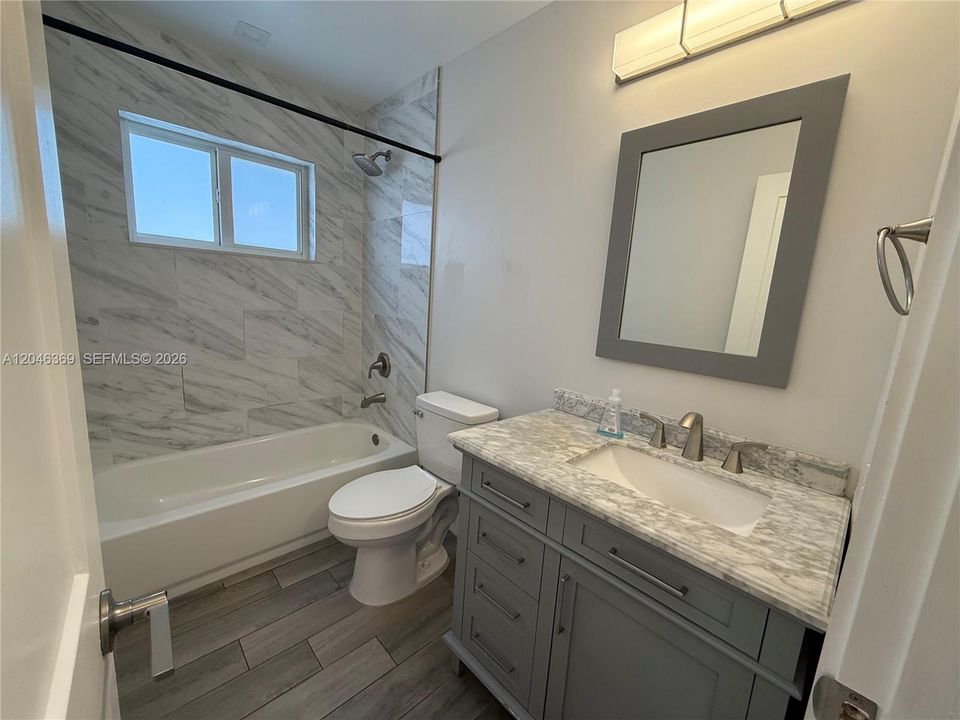 For Rent: $3,000 (3 beds, 2 baths, 2500 Square Feet)