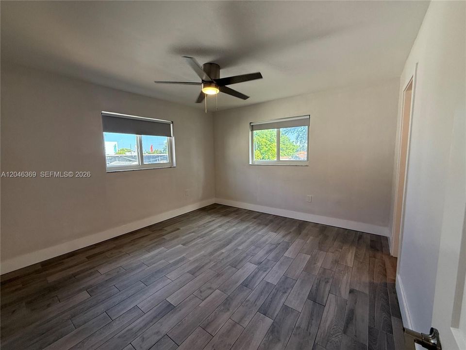 For Rent: $3,000 (3 beds, 2 baths, 2500 Square Feet)
