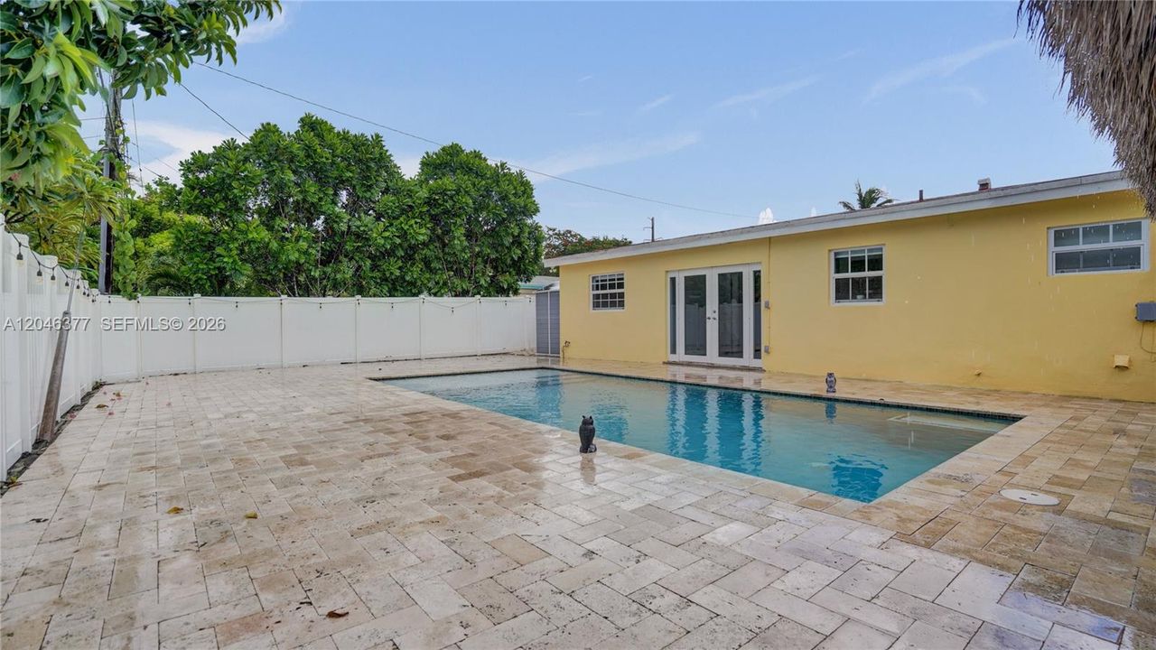 Large Travertine pool deck