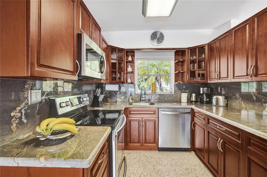 Photo 30