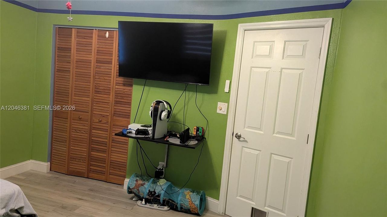 Bedroom No 2-1