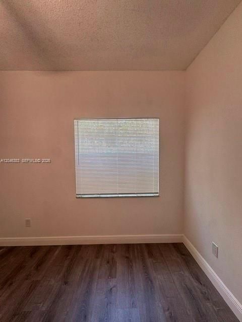 For Rent: $2,300 (2 beds, 2 baths, 1077 Square Feet)