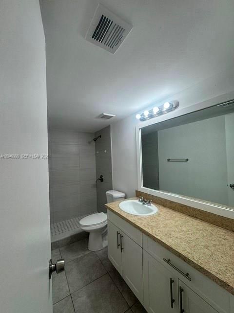 For Rent: $2,300 (2 beds, 2 baths, 1077 Square Feet)