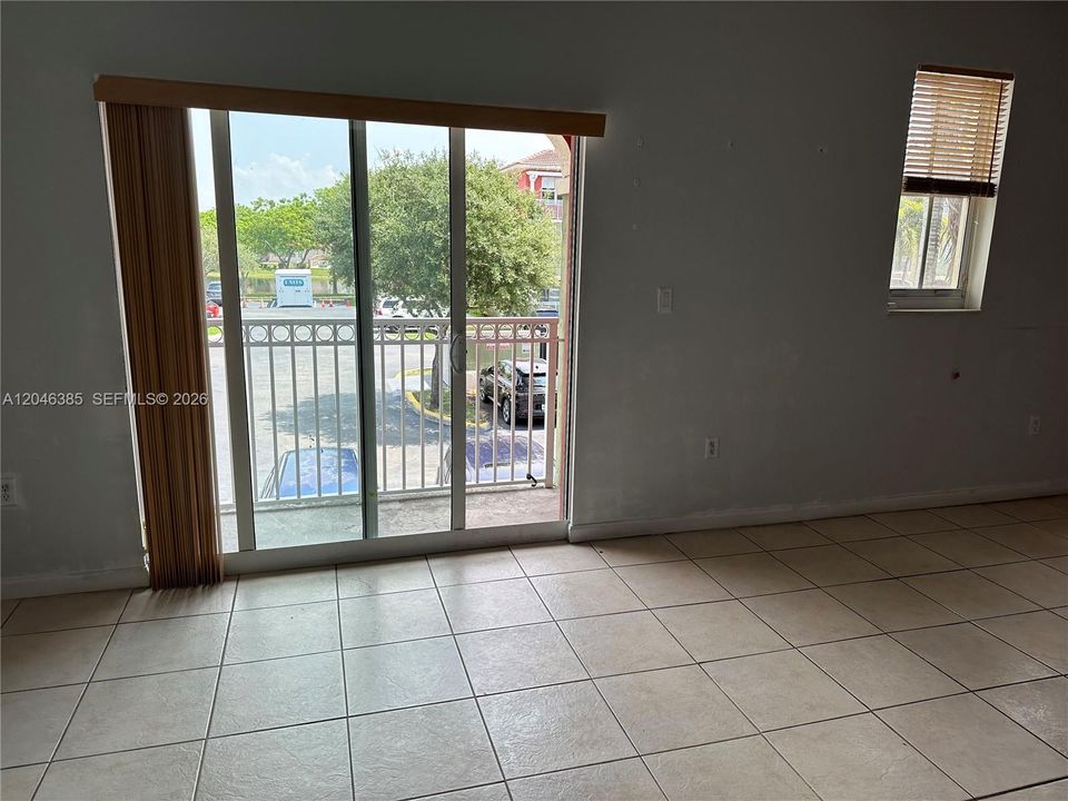 For Rent: $2,650 (3 beds, 2 baths, 1385 Square Feet)