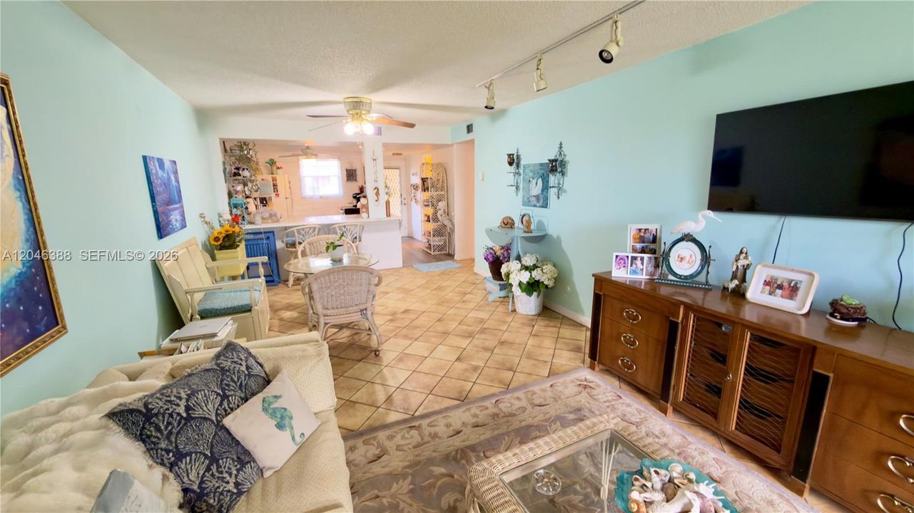En Venta: $135,000 (1 camas, 1 baños, 867 Pies cuadrados)