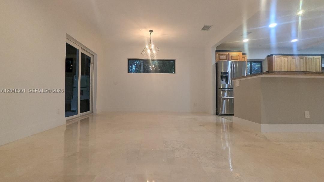 В аренду: $6,700 (3 спален, 3 ванн, 1649 Квадратных фут)